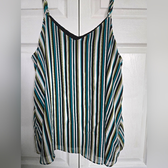 Torrid (NWT) Black & White Polka Dot Sophie Chiffon Swing Cami  - Size 3 - Picture 2 of 9